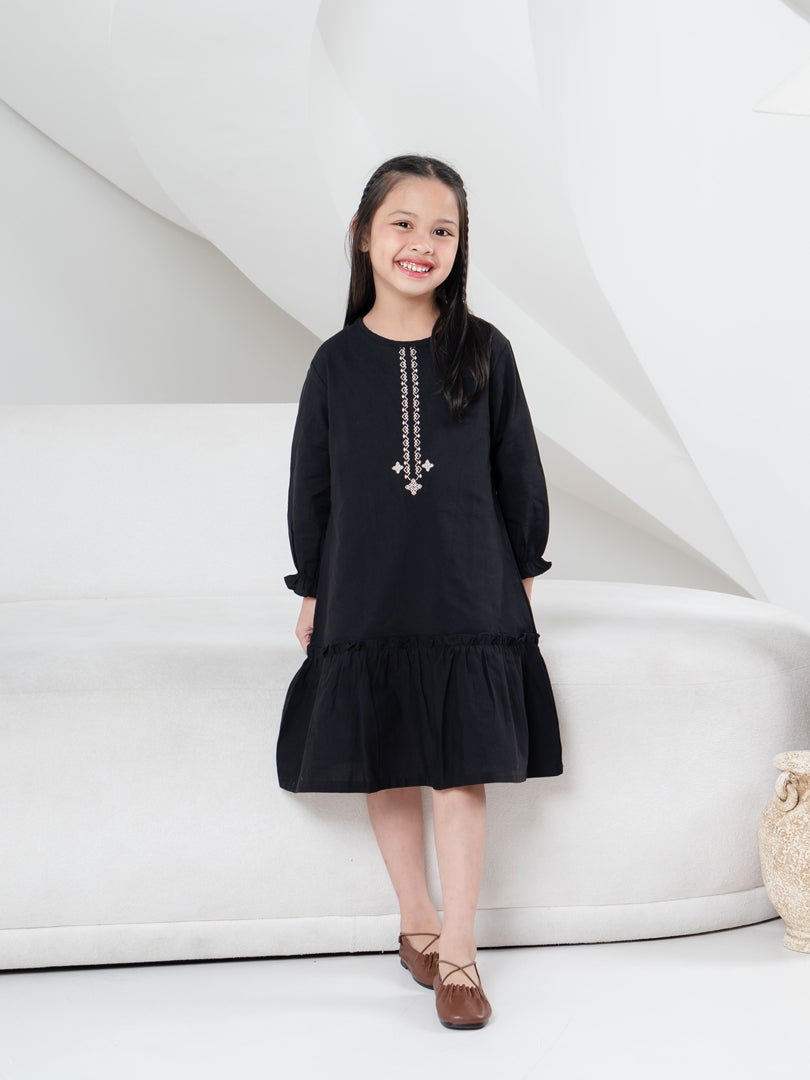 Nomitee's X Russ Zahra Dress Kids / Dress Anak Lengan Panjang