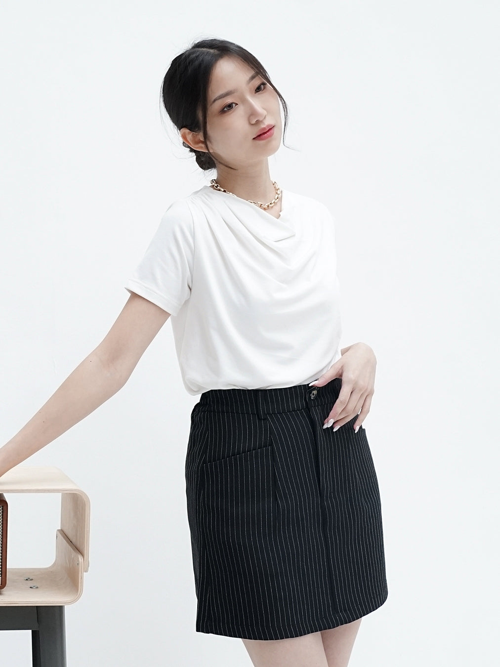Nomitee's Augusta Top Atasan Wanita Lengan Pendek