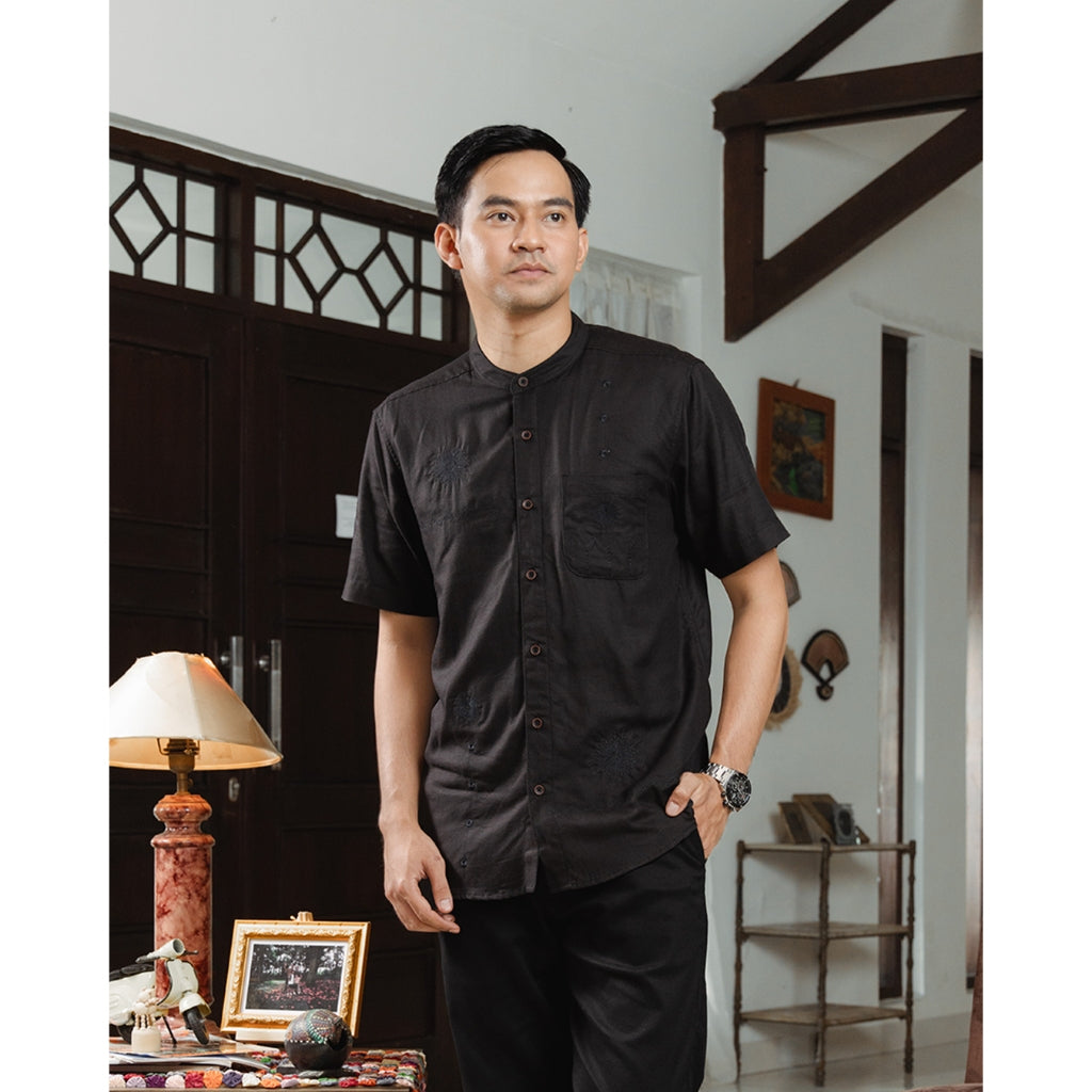 Nomitee's X Russ Koko Short Sleeve Shams